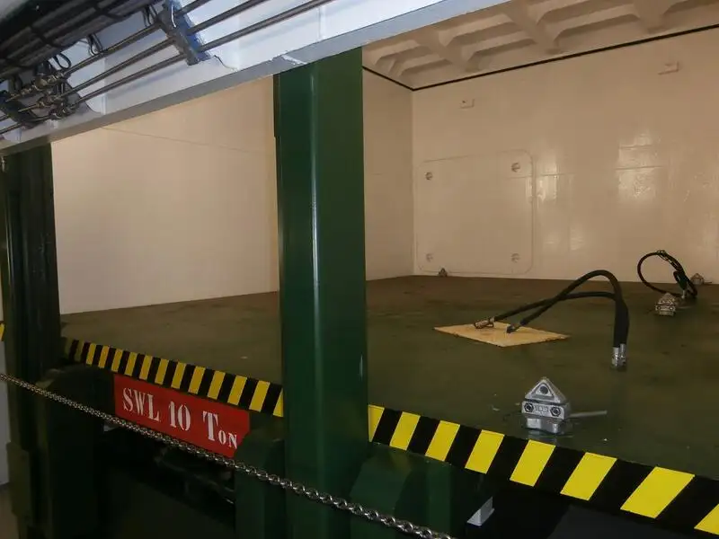 Containerschip te koop