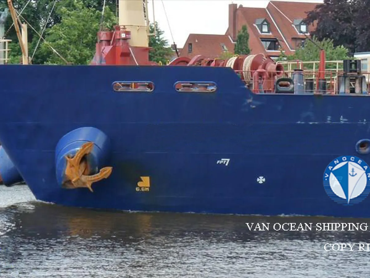 Olie-/chemikaliëntanker te koop
