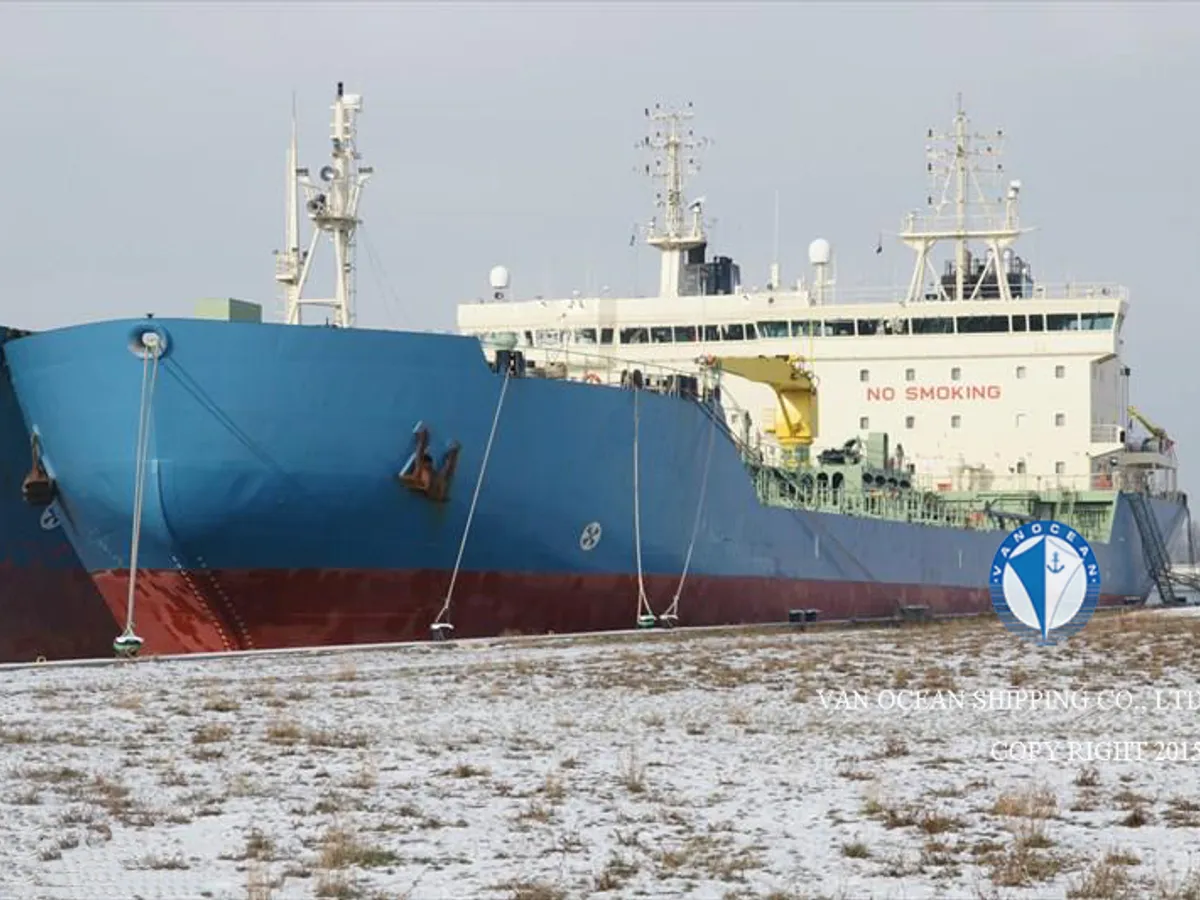 Olie-/chemikaliëntanker te koop