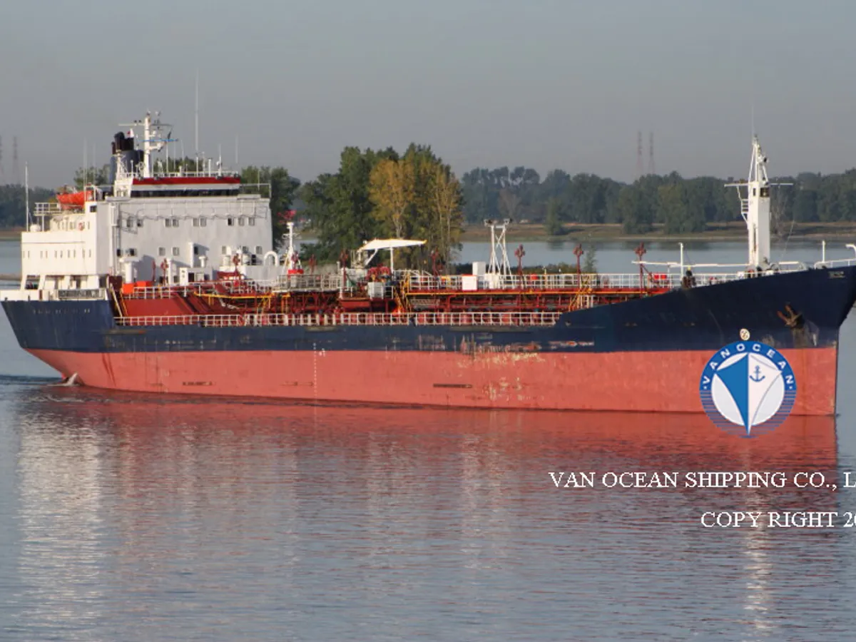 Olie-/chemikaliëntanker te koop