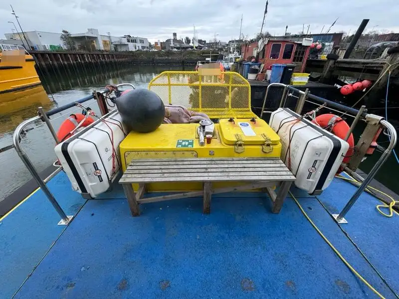 Bemanningsboot Te koop